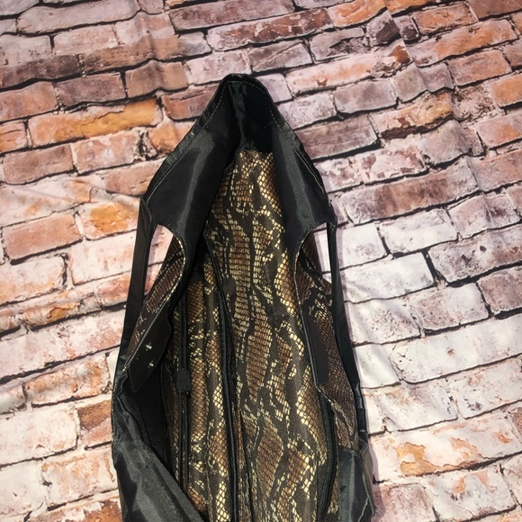 Snake Skin Waterproof 5 pc Traveling Organizers - Picture 3 of 9